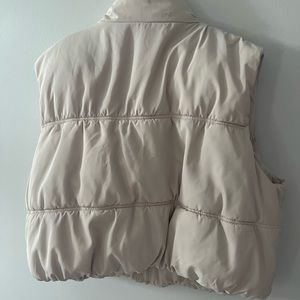 Like new!!! Worn just one day !! Stylist must have puffer
